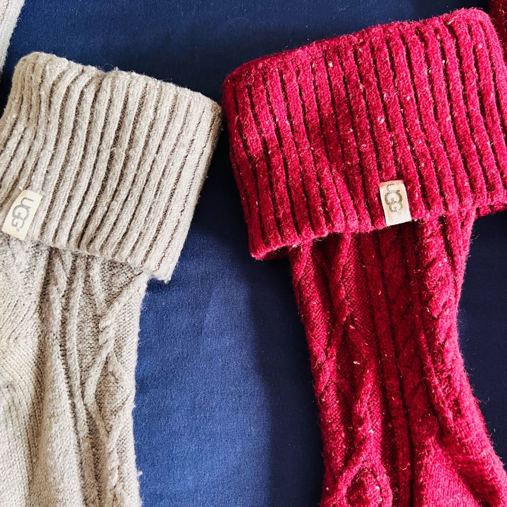 UGG Cozy Knit Socks Set - BURGUNDY AND GRAY WOMEN ONE SIZE - Picture 2 of 3